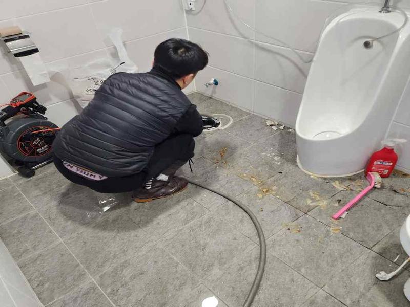 서해구 소변기·상가 배관 작업사례 6