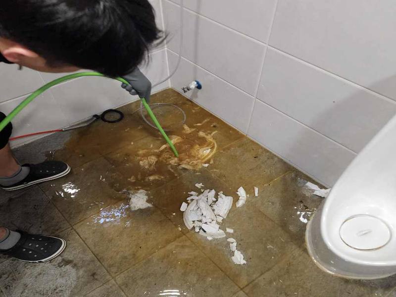 서해구 하수구역류 작업사례 12